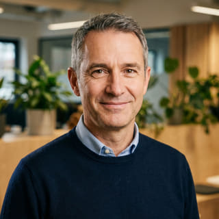 James Mitchell, Director Ejecutivo en Procuotaje